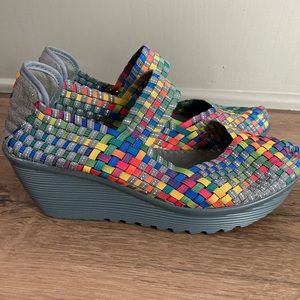 St Johns Bay Karma Mary Jane Wedge 👡 Heels Shoe Sandals Size 8 Multi-Color